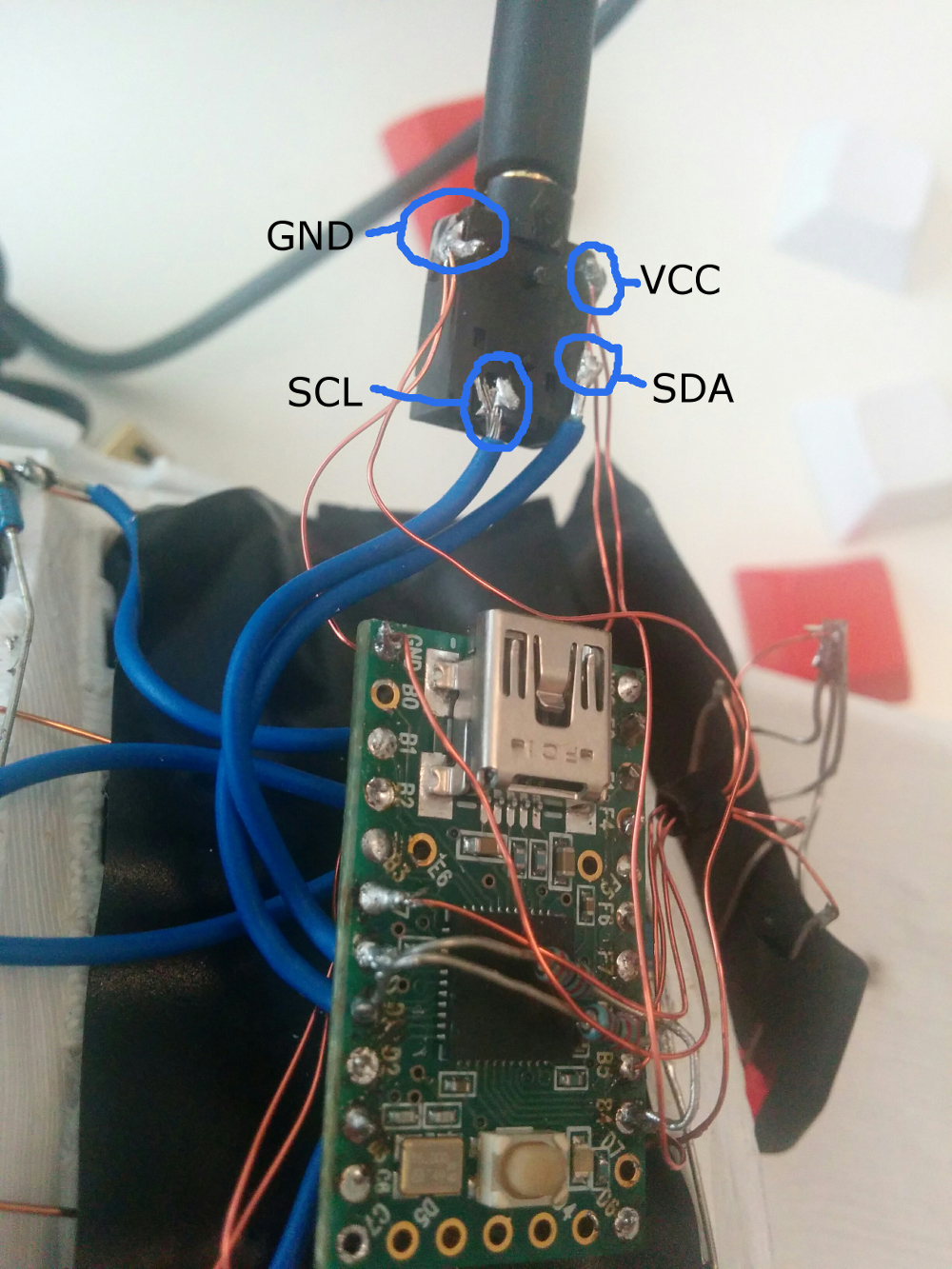 /g1smo/dactyl-keyboard/src/commit/18c10943ea4aae33edc78879c2d163050441cd9d/guide/trrs-jack.jpg